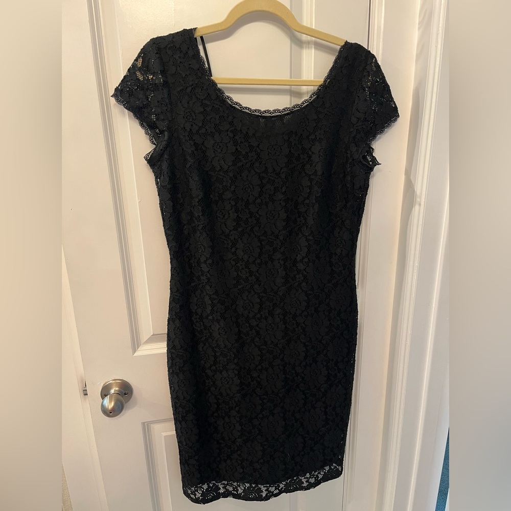 Laundry by Shelli Segal black lace sheath dress size 10